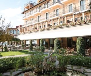Belmond Cadogan Hotel & Le Manior Aux Quat'Saisons - Fashion's